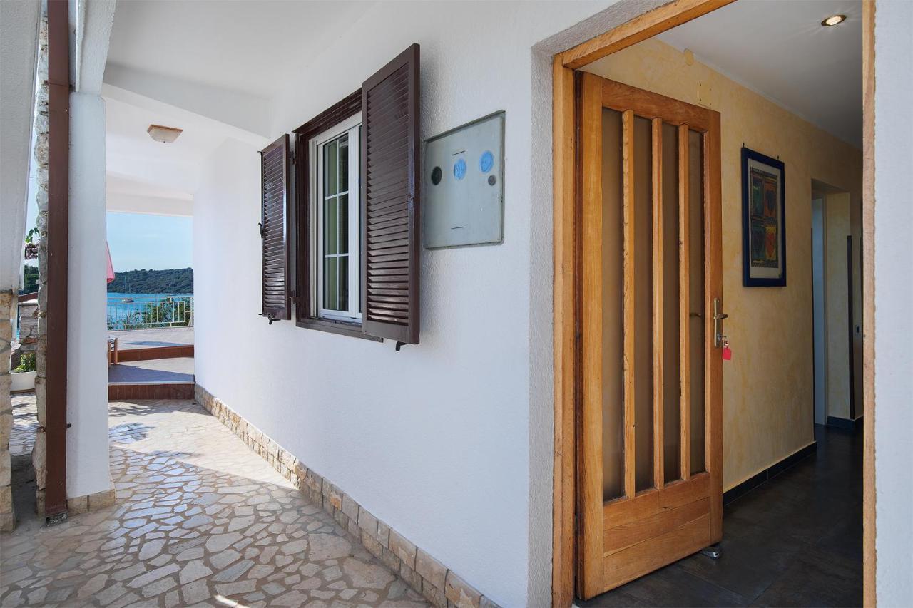La Casa Ingrid - Couple'S Paradise Banjole Dış mekan fotoğraf